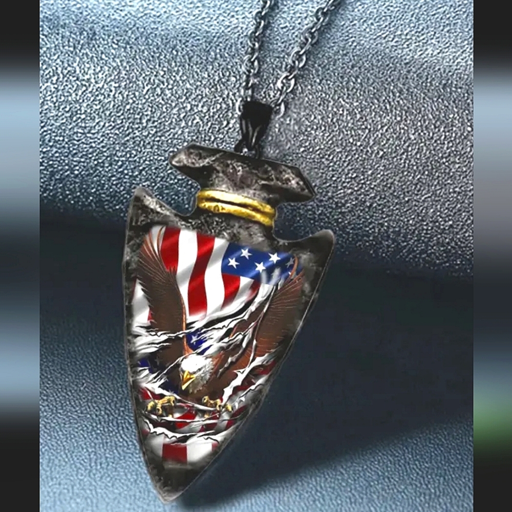 Beautiful Eagle and Flag arrow head necklace with black chain! NWT ! 🇺🇲🦅